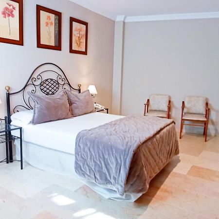 Hotel Sol Sanlucar Sanlúcar la Mayor Exteriör bild