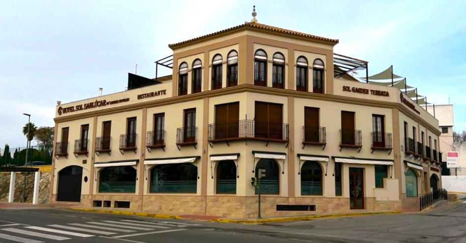Hotel Sol Sanlucar Sanlúcar la Mayor Exteriör bild